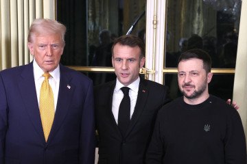 Zelenskyy, Macron, and Trump Meet in Paris Zelenskyy, Macron, and Trump Meet in Paris