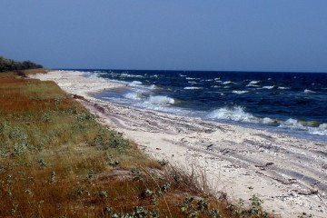 The Kinburn Spit on Ukraine’s Black Sea coast, a narrow peninsula at the mouth of the Dnipro-Buh estuary, remains a strategically important area contested by Ukrainian and Russian forces. (Source: Wikimedia Commons) The Kinburn Spit on Ukraine’s Black Sea coast, a narrow peninsula at the mouth of the Dnipro-Buh estuary, remains a strategically important area contested by Ukrainian and Russian forces. (Source: Wikimedia Commons)