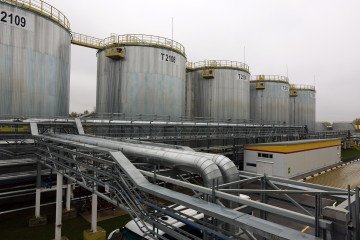 Oil storage tanks stand amongst pipework at Royal Dutch Shell Plc's new lubricants blending plant in Torzhok, Russia. (Source: Getty Images)