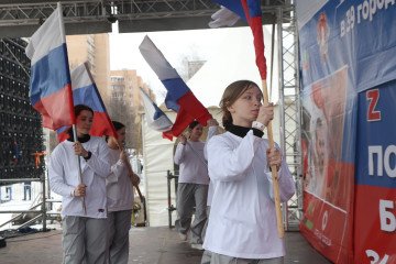 Russia Forms Youth Groups in Occupied Ukraine to "Help" Kursk Region in Kremlin Propaganda Stunt Russia Forms Youth Groups in Occupied Ukraine to "Help" Kursk Region in Kremlin Propaganda Stunt