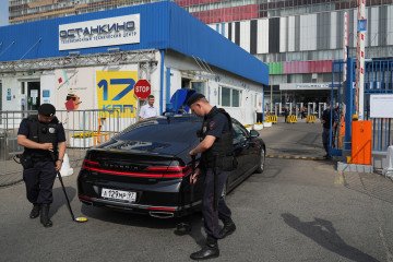 A car enters the Ostankino Television Technical Center in Moscow on August 23, 2022. A car enters the Ostankino Television Technical Center in Moscow on August 23, 2022.