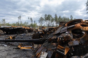 The wreckage of Russian tanks at a village in Dmytrivka, Zhytomyr region. (Source: Getty Images)