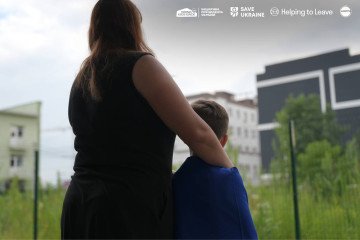 A mother embraces her son after being rescued from Russian-occupied territory under the Bring Kids Back UA initiative. (Source: Andriy Yermak)