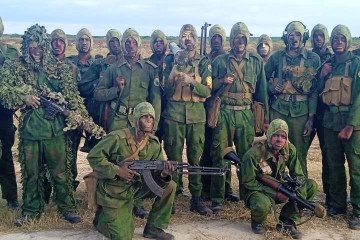 Members of Cuba’s elite special forces unit Avispas Negras (Black Wasps) pose during a field deployment. (Photo: Cuban Ministry of the Revolutionary Armed Forces)