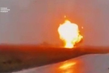 Explosion at a Russian fuel pipeline facility near Moscow following a special operation by Ukraine’s military intelligence. (Source: HUR)
