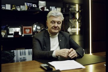 Deepfake “Poroshenko” Tricks Former Polish Leader in Zoom Hoax Orchestrated by Russia Deepfake “Poroshenko” Tricks Former Polish Leader in Zoom Hoax Orchestrated by Russia
