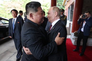 Russian leader Vladimir Putin meets North Korean leader Kim Jong Un during bilateral talks in Beijing, September 2025. (Source: Getty Images)