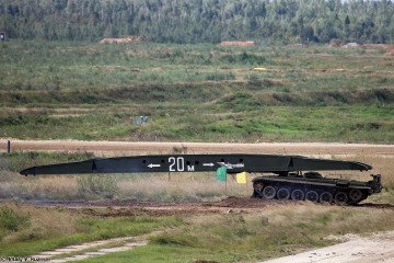 Illustrative image. MTU-72 armored vehicle-launched bridge during the Army-2016 exhibition. (Source: Wikimedia) Illustrative image. MTU-72 armored vehicle-launched bridge during the Army-2016 exhibition. (Source: Wikimedia)