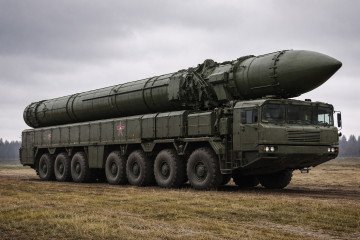 Illustrative image of a Russian Oreshnik hypersonic ballistic missile mounted on a mobile launcher. (Photo: UNITED24 Media) Illustrative image of a Russian Oreshnik hypersonic ballistic missile mounted on a mobile launcher. (Photo: UNITED24 Media)