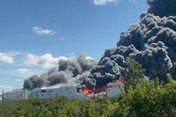 A fire engulfs the Wildberries logistics center in Novosemeykino, Russia's Samara region, following a Ukrainian drone strike on August 2, 2026. (Source: Exilenova+) A fire engulfs the Wildberries logistics center in Novosemeykino, Russia's Samara region, following a Ukrainian drone strike on August 2, 2026. (Source: Exilenova+)
