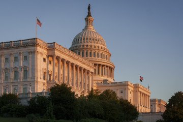 Group of 14 Bipartisan US Senators Urge Trump to Block Putin From G20 Summit in Miami The US Capitol building. (Source: Getty Images)
