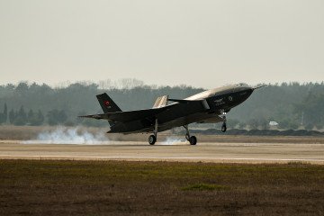 Baykar’s Kizilelma unmanned fighter aircraft undergoes flight testing in Ankara, Türkiye, on February 27, 2025. (Source: Getty Images)