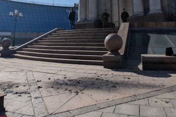 Debris from a Russian drone fall near the Independence Monument in Kyiv city center on March 16, 2026. (Source: Serhii Okuniev/NV)