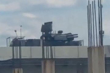 A Pantsir-S1 air defense system positioned near Moscow’s MKAD ring road close to the Moscow Oil Refinery. (Photo: Open source) A Pantsir-S1 air defense system positioned near Moscow’s MKAD ring road close to the Moscow Oil Refinery. (Photo: Open source)
