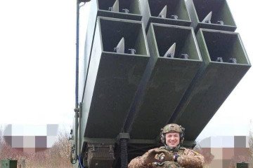 Ukrainian NASAMS system loaded with 5 AIM-120 AMRAAM air defense missiles. (Source: ukraine_map/X)