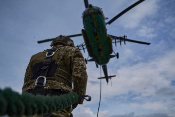 Ukraine’s Rescue Parachute Team Training in Action, in Photos Ukraine’s Rescue Parachute Team Training in Action, in Photos