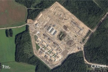 Satellite image of a military infrastructure site in Belarus included in the interactive map created by Schemes and Radio Svoboda’s Belarus Service using satellite imagery and open-source intelligence. (Source: Schemy / Radio Svoboda / Planet Labs PBC)