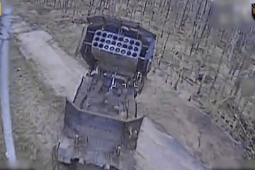 Russian TOS-1A Solntsepyok heavy flamethrower system moments before a Ukrainian drone strike, June 2026.