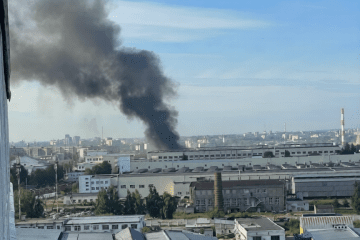 Dark smoke billows over industrial buildings at the Avitek military plant in Kirov after a reported Flamingo cruise missile impact. (Source: OSINT channel Exilenova+)