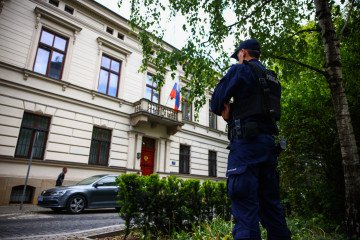 Poland Expels Russian Diplomats Accused of Sabotaging Warsaw Shopping Center Poland Expels Russian Diplomats Accused of Sabotaging Warsaw Shopping Center