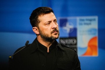 Zelenskyy: Ukraine Can Build 8 Million Drones a Year, But 40% Lacks Funding