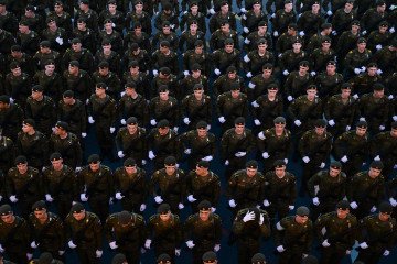 Military units march along the Moskva River embankment to reach the historic Red Square to participate in a night rehearsal for the military parade in Moscow, Russia on May 4, 2026. Illustrative photo. (Source: Getty Images)