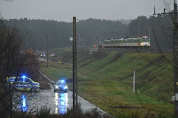 Police inspect damaged railway tracks near Zyczyn, Poland, after a suspected sabotage attack on a key aid route to Ukraine, November 17, 2025. (Source: Getty Images) Police inspect damaged railway tracks near Zyczyn, Poland, after a suspected sabotage attack on a key aid route to Ukraine, November 17, 2025. (Source: Getty Images)