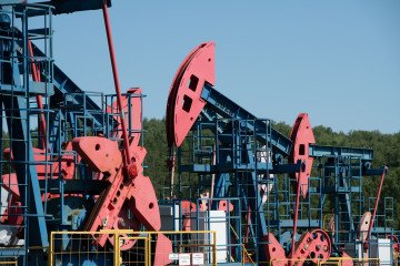 Norway Cuts Russian Oil Price Ceiling to Match EU Sanctions