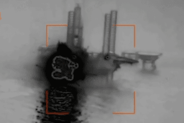 Thermal imaging footage shows the moment Ukrainian forces strike the Russian-controlled Syvash offshore drilling platform in the Black Sea. (Source: Ukrainian Navy) Thermal imaging footage shows the moment Ukrainian forces strike the Russian-controlled Syvash offshore drilling platform in the Black Sea. (Source: Ukrainian Navy)