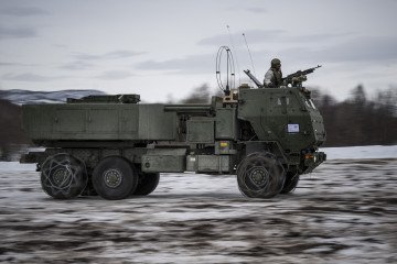 Estonia Fires HIMARS for First Time in Baltic Sea, Signaling Ability to Strike Near Russia