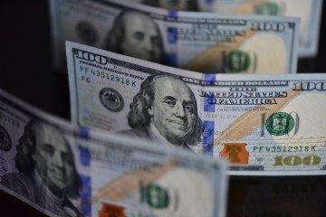 US dollar banknotes, Fuyang City, Anhui Province, China on October 30, 2025. Illustrative photo. (Source: Getty Images)