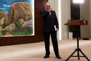 NATO Official: Putin Is Bluffing About Readiness for War With Europe