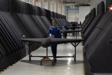 La fábrica secreta de drones Shahed que alimenta la guerra contra Ucrania rublos rusos drones rusia rusia noticias ucrania guerra noticias con imágenes fondos de terror