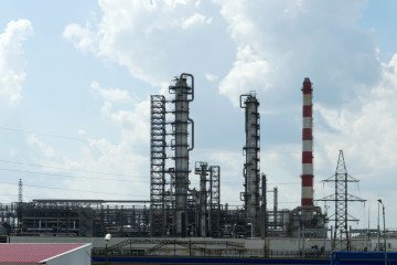 Illustrative image. Isomalk-2 light gasoline fraction isomerization unit at the Ryazan oil refinery. (Source: Wikimedia)