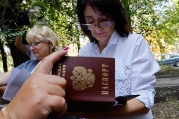 Rusia condiciona atención médica a la “pasaportización” en territorios ocupados, denuncia ATESH