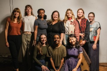 American Actresses Bring Ukrainian Women's War Stories to Stage, Raising $11,000 for Medics American Actresses Bring Ukrainian Women's War Stories to Stage, Raising $11,000 for Medics