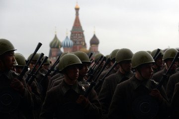 Russia Aims to Recruit 225,000 Contract Soldiers Annually in the Next 3 Years Russia Aims to Recruit 225,000 Contract Soldiers Annually in the Next 3 Years