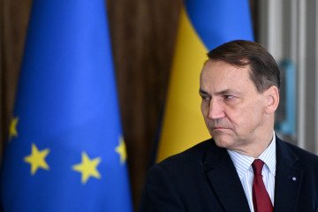 Sikorski to Hungary: If Your Court Won’t Stop Putin’s Arrest—Let Ukraine Cut Your Oil