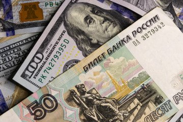 Russia’s Oil and Gas Revenues Plunge Nearly 30% in July Amid Sanctions Pressure Money