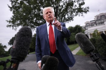 Zelenskyy, Trump Discuss Urgent Need to End War in Ukraine