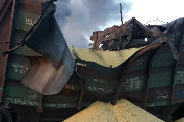 Russian Strike Targets Grain Railcars in Kyiv, Disrupting Ukraine’s Agricultural Exports