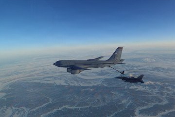 F-16 Fighting Falcon fighter refuels from a KC-135 Stratotanker. (Source: Getty Images)