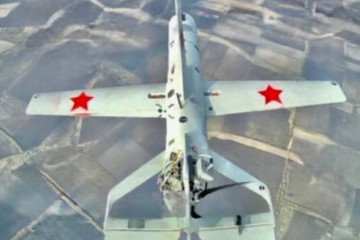 A Russian gasoline-powered drone featuring red stars on its wings, photographed in October 2026. (Source: Serhii “Flash” Beskrestnov)