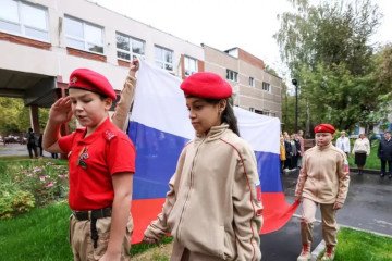 Ukrainian children attend a Yunarmiya (“Young Army”) event organized by Russia. Illustrative photo. (Source: TASS)