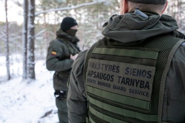 Lithuanian border guards patrol the Lithuania-Belarus border near Latežeris, Lithuania. (Source: Getty Images) Lithuanian border guards patrol the Lithuania-Belarus border near Latežeris, Lithuania. (Source: Getty Images)