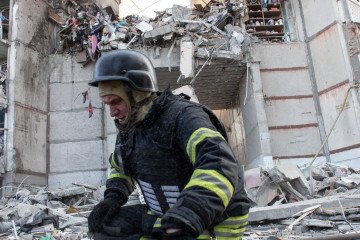 Photo Report: Russia Hits Kharkiv With 8 Guided Bombs in a Row, Killing Civilians Photo Report: Russia Hits Kharkiv With 8 Guided Bombs in a Row, Killing Civilians