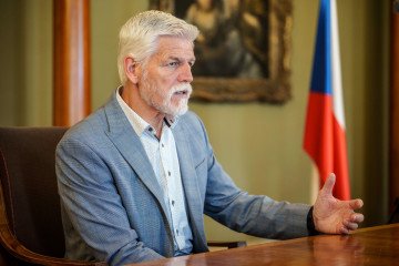 Czech President Suggests Temporary Peace Could Aid Ukraine’s Recovery Without Ceding Land