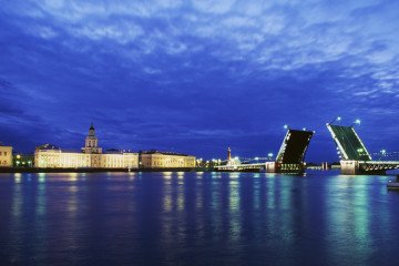 The Palace Bridge opens over the Neva River during the White Nights Festival in St. Petersburg, Russia. (Source: Getty Images) The Palace Bridge opens over the Neva River during the White Nights Festival in St. Petersburg, Russia. (Source: Getty Images)
