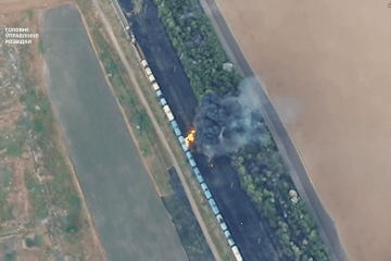 Drones ucranianos atacan un tren de combustible ruso en una ruta logística clave, Vídeo