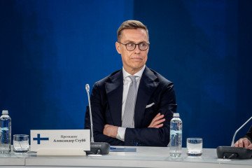 Al menos un líder europeo debería hablar con Rusia, dice el Presidente de Finlandia